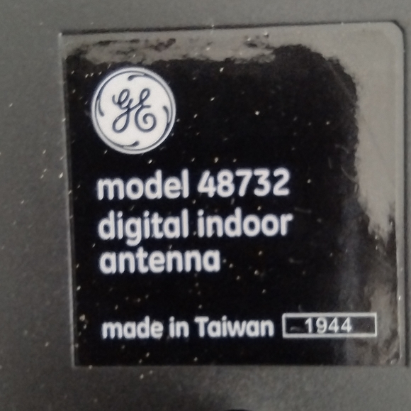 Indoor TV Antenna - Picture 3 of 4